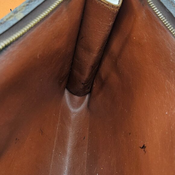 Louis Vuitton  Monogram Pouch 26cm [vWidv5] - Picture 10 of 17